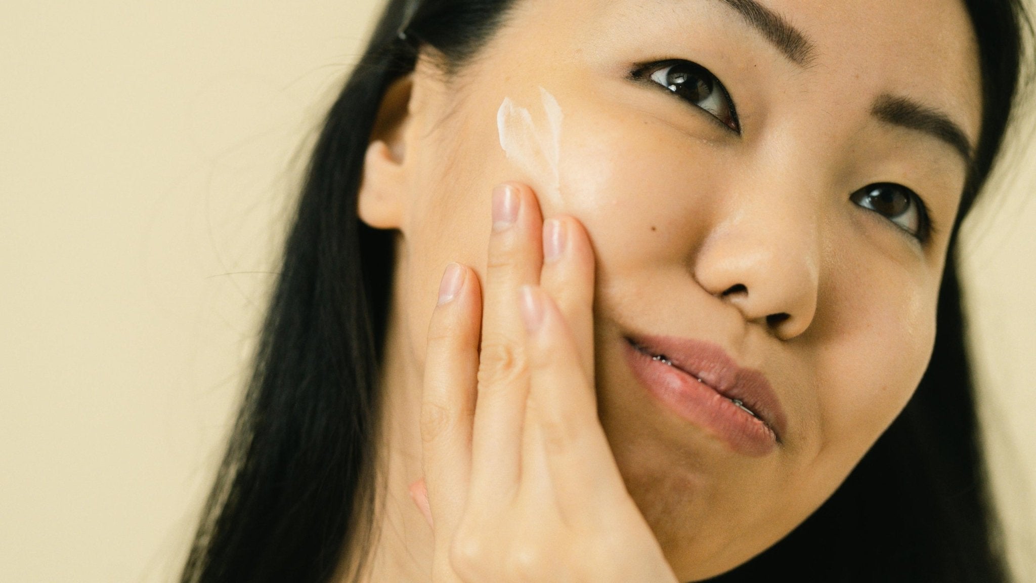 Ingredient Spotlight: Vitamin E for Your Skin - Gladskin