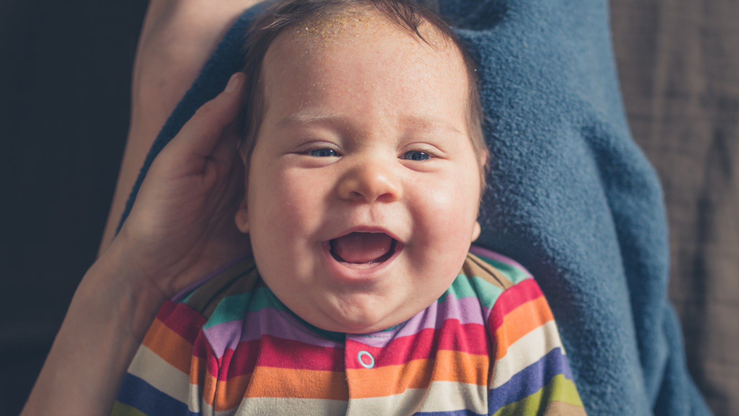 Cradle Cap vs. Eczema: How to Tell the Difference - Gladskin